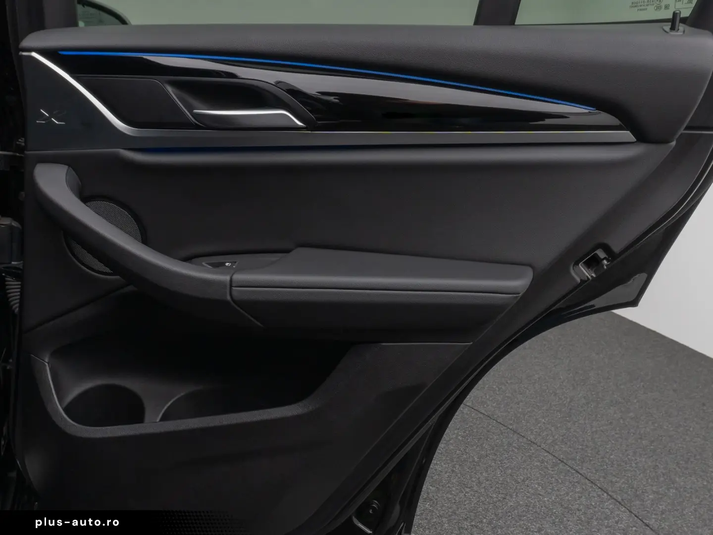 BMW X3 xD30e Laser Kamera HUD DAB AHK Komfort 19Zoll