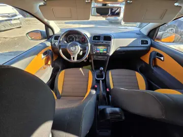 Volkswagen CrossPolo 1.6 TDI Highline