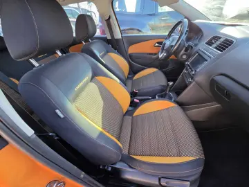 Volkswagen CrossPolo 1.6 TDI Highline