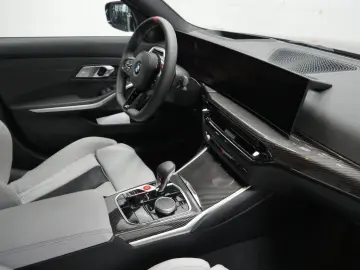 BMW M3 Competition HK Surround  M Sportsitze  Interi