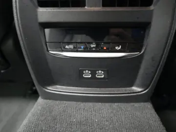 BMW M3 Competition HK Surround  M Sportsitze  Interi