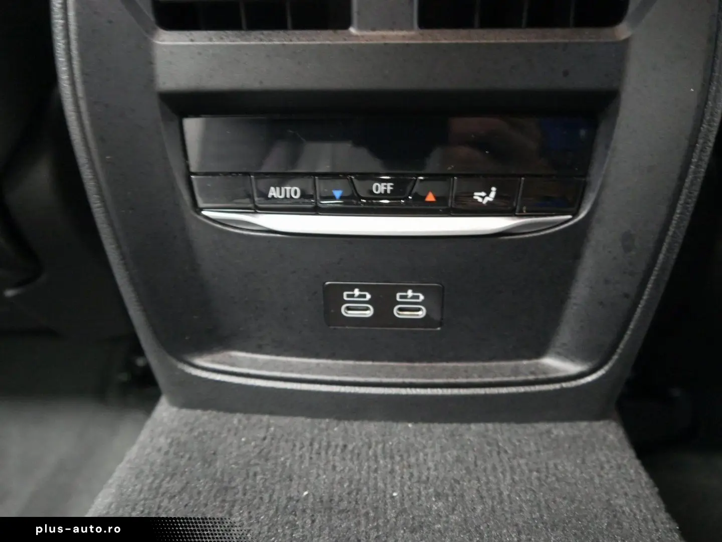 BMW M3 Competition HK Surround  M Sportsitze  Interi
