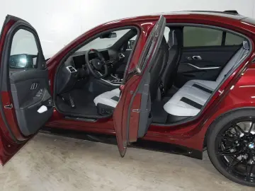 BMW M3 Competition HK Surround  M Sportsitze  Interi