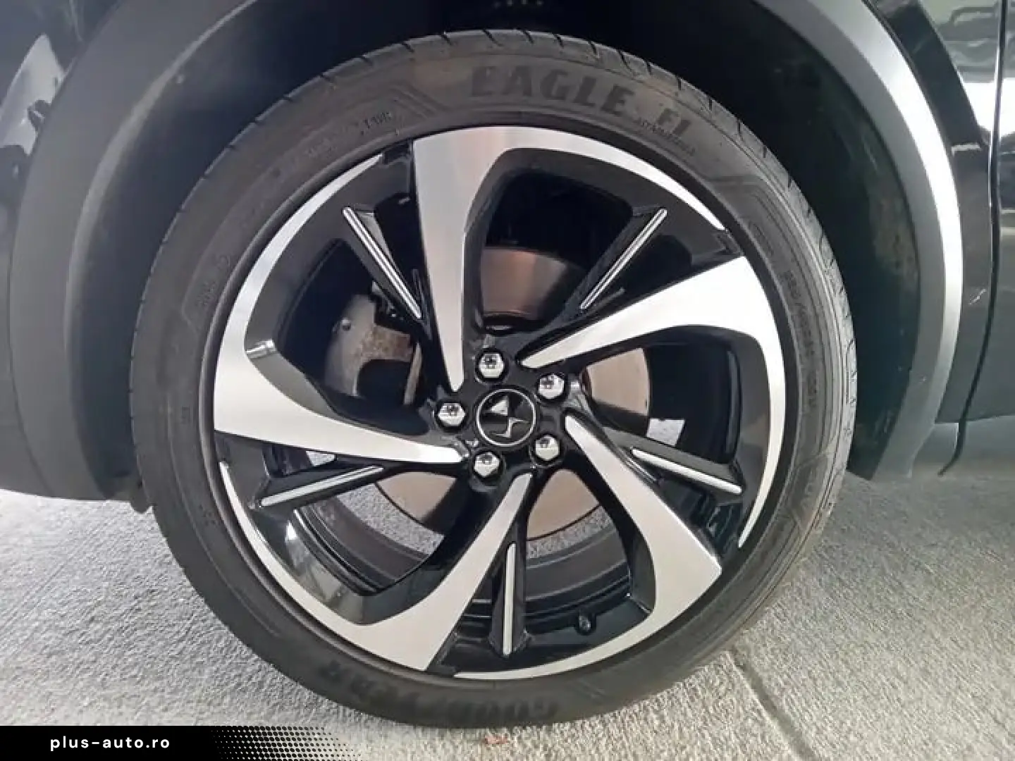 DS Automobiles DS7 Crossback Performance E-TENSE