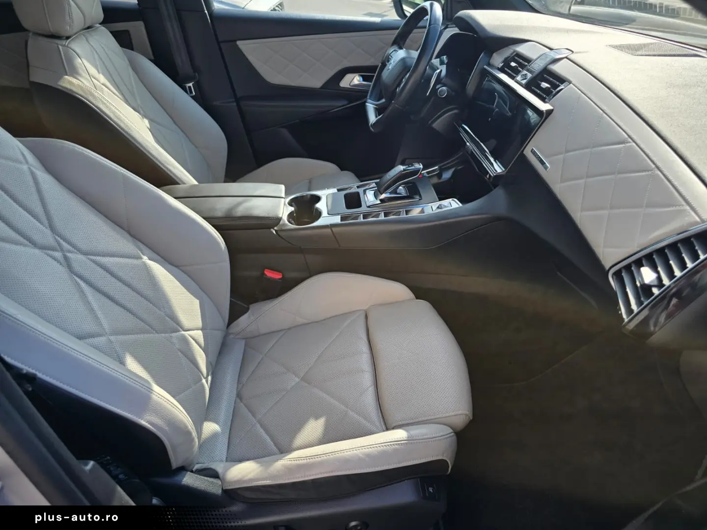 DS Automobiles DS7 Crossback Performance E-TENSE