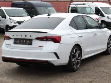 SKODA Octavia RS HeadUp Standheizg 4xSitzheizg CarPlay