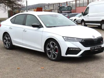 SKODA Octavia RS HeadUp Standheizg 4xSitzheizg CarPlay