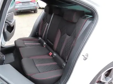 SKODA Octavia RS HeadUp Standheizg 4xSitzheizg CarPlay