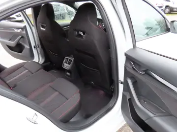 SKODA Octavia RS HeadUp Standheizg 4xSitzheizg CarPlay