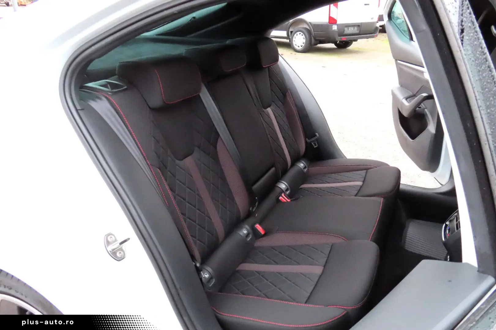 SKODA Octavia RS HeadUp Standheizg 4xSitzheizg CarPlay