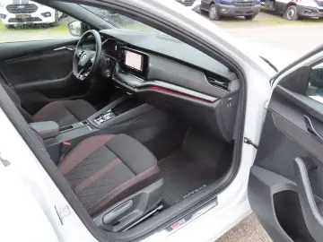 SKODA Octavia RS HeadUp Standheizg 4xSitzheizg CarPlay