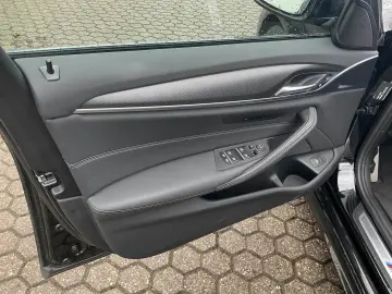 BMW 530 d xDrive M-SPORT PRO Laser HuD ACC  Memory