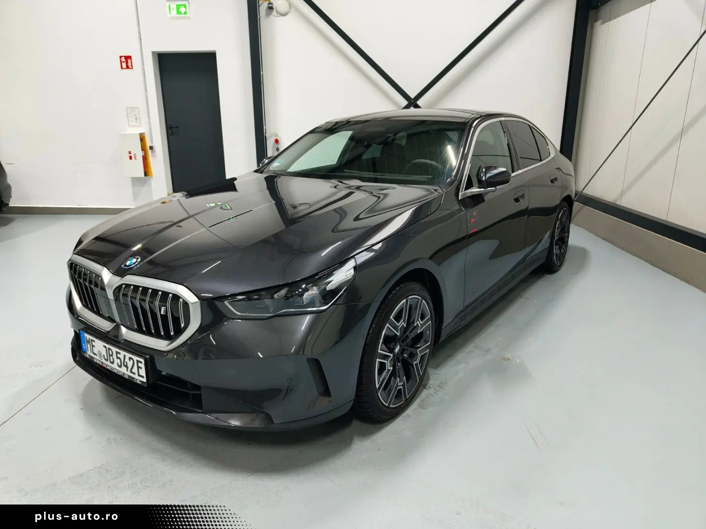 BMW i5 40 eDrive Innovations-Paket Panorama B&W