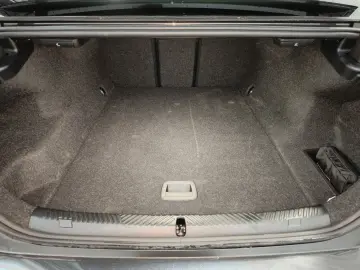 BMW i5 40 eDrive Innovations-Paket Panorama B&W