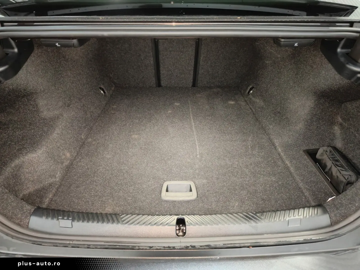 BMW i5 40 eDrive Innovations-Paket Panorama B&W