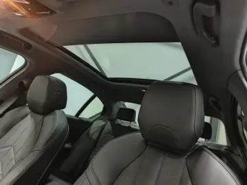 BMW i5 40 eDrive Innovations-Paket Panorama B&W