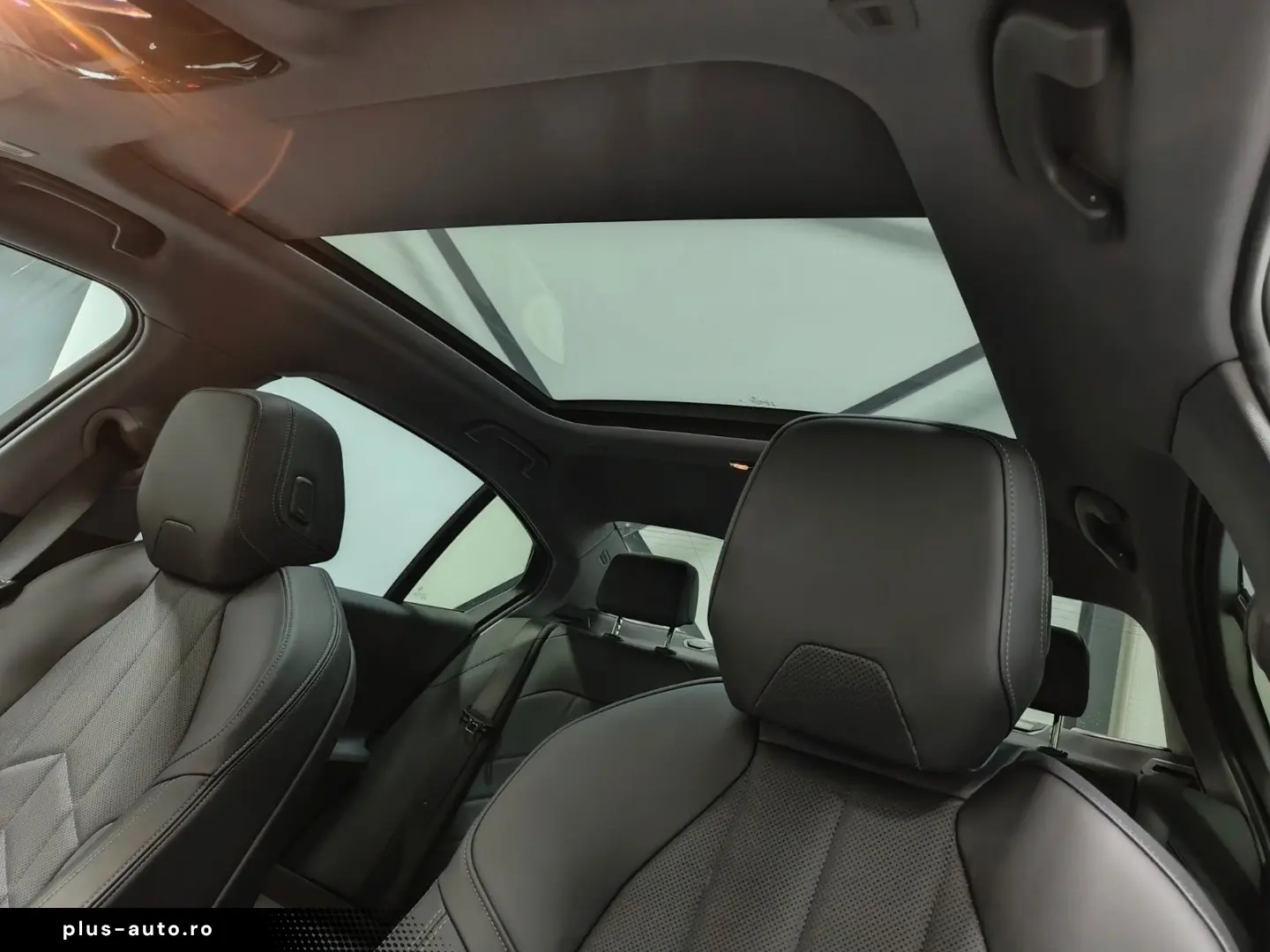 BMW i5 40 eDrive Innovations-Paket Panorama B&W