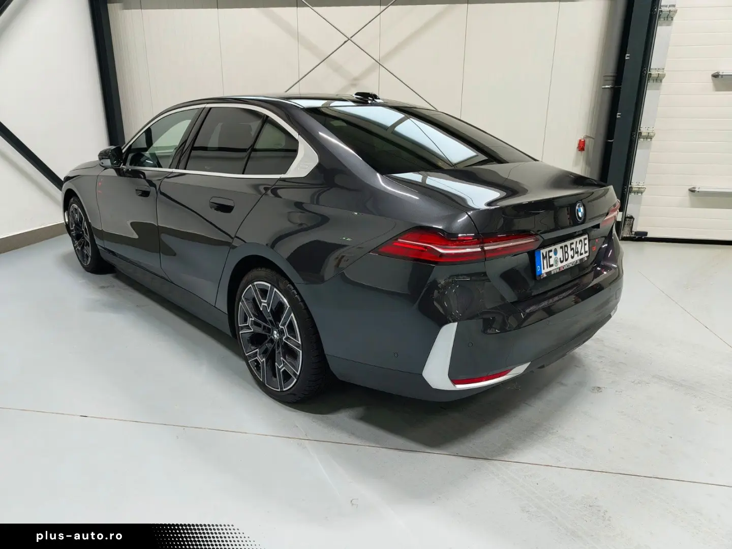 BMW i5 40 eDrive Innovations-Paket Panorama B&W