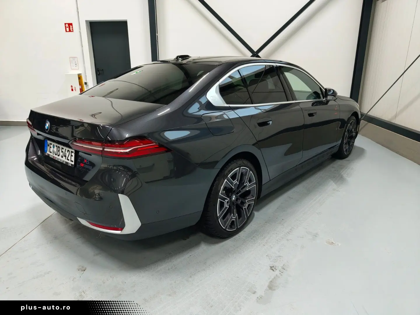 BMW i5 40 eDrive Innovations-Paket Panorama B&W