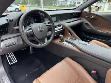 LEXUS LC 500 Club Edition Pano HUD Leder ACC MarkLev.