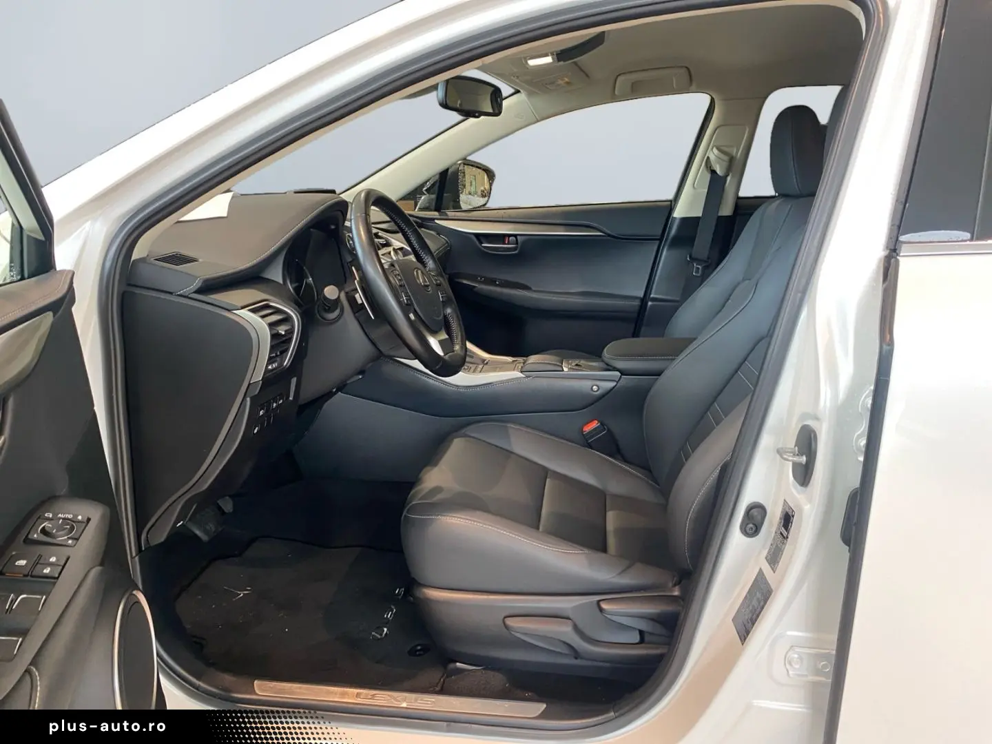 LEXUS NX 300h Style Edition  Bi-LED CAM SHZ CarPlay PD