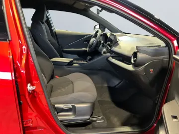 TOYOTA C-HR 2.0 Plug-in-Hybrid Teamplayer  Technik-Pake