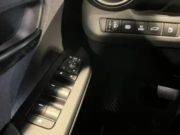 TOYOTA C-HR 2.0 Plug-in-Hybrid Teamplayer  Technik-Pake