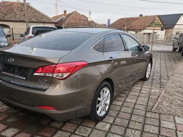 Hyundai I40