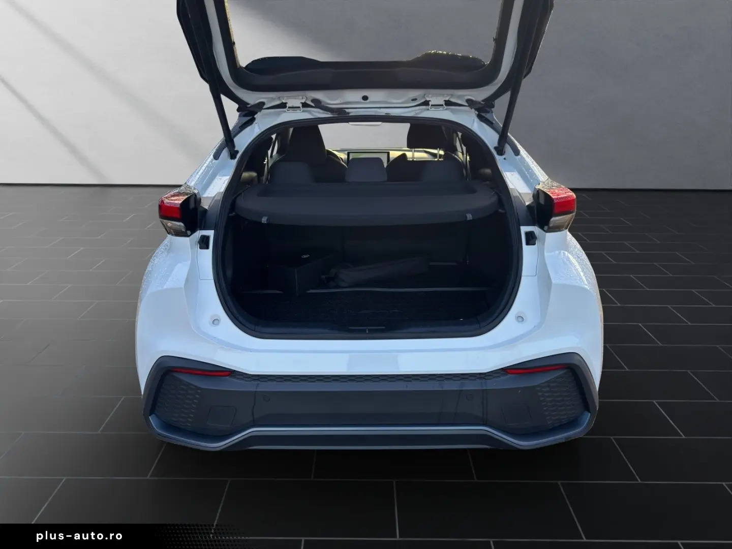 TOYOTA C-HR Plug-In Hybrid FWD Team D Technik Paket