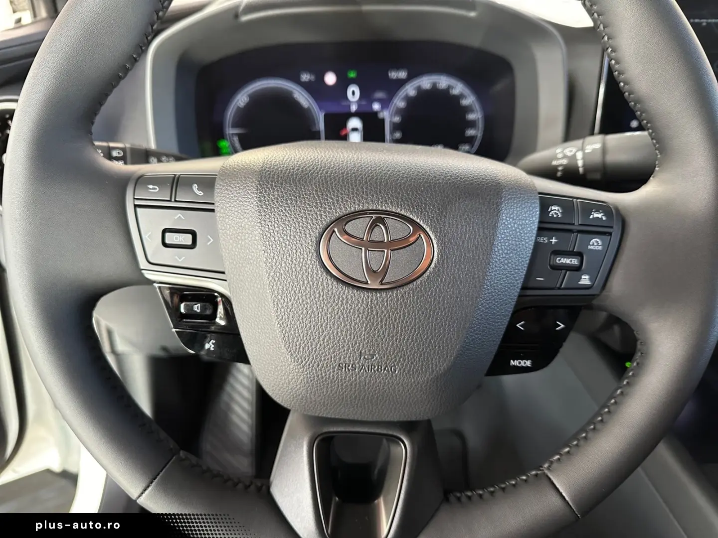 TOYOTA C-HR 2.0 Plug-in Hybrid ACC AUT LED Navi Virtual