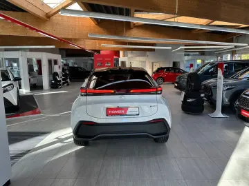 TOYOTA C-HR 2.0 Plug-in Hybrid ACC AUT LED Navi Virtual