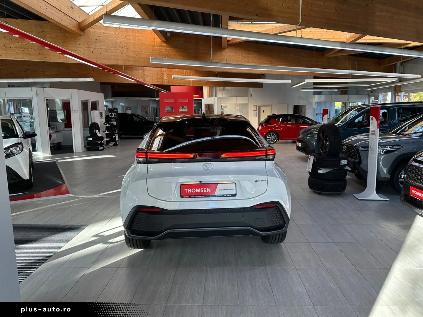 TOYOTA C-HR 2.0 Plug-in Hybrid ACC AUT LED Navi Virtual