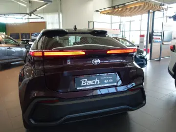 TOYOTA C-HR - 2.0 l Plugin 4x2 Team Deutschlan