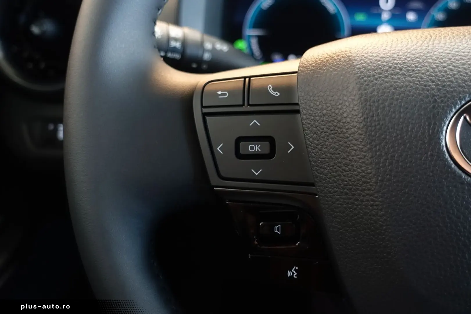 TOYOTA C-HR - 2.0 l Plugin 4x2 Team Deutschlan