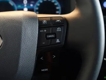 TOYOTA C-HR - 2.0 l Plugin 4x2 Team Deutschlan