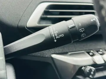 PEUGEOT 5008 2019 1.2i E6 Garantie 12 Luni Rate Avans 0 Doar