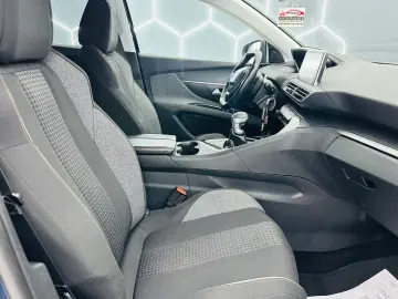 PEUGEOT 5008 2017 1.2i E6 7 Locuri Garantie 12 Luni Rate Ava