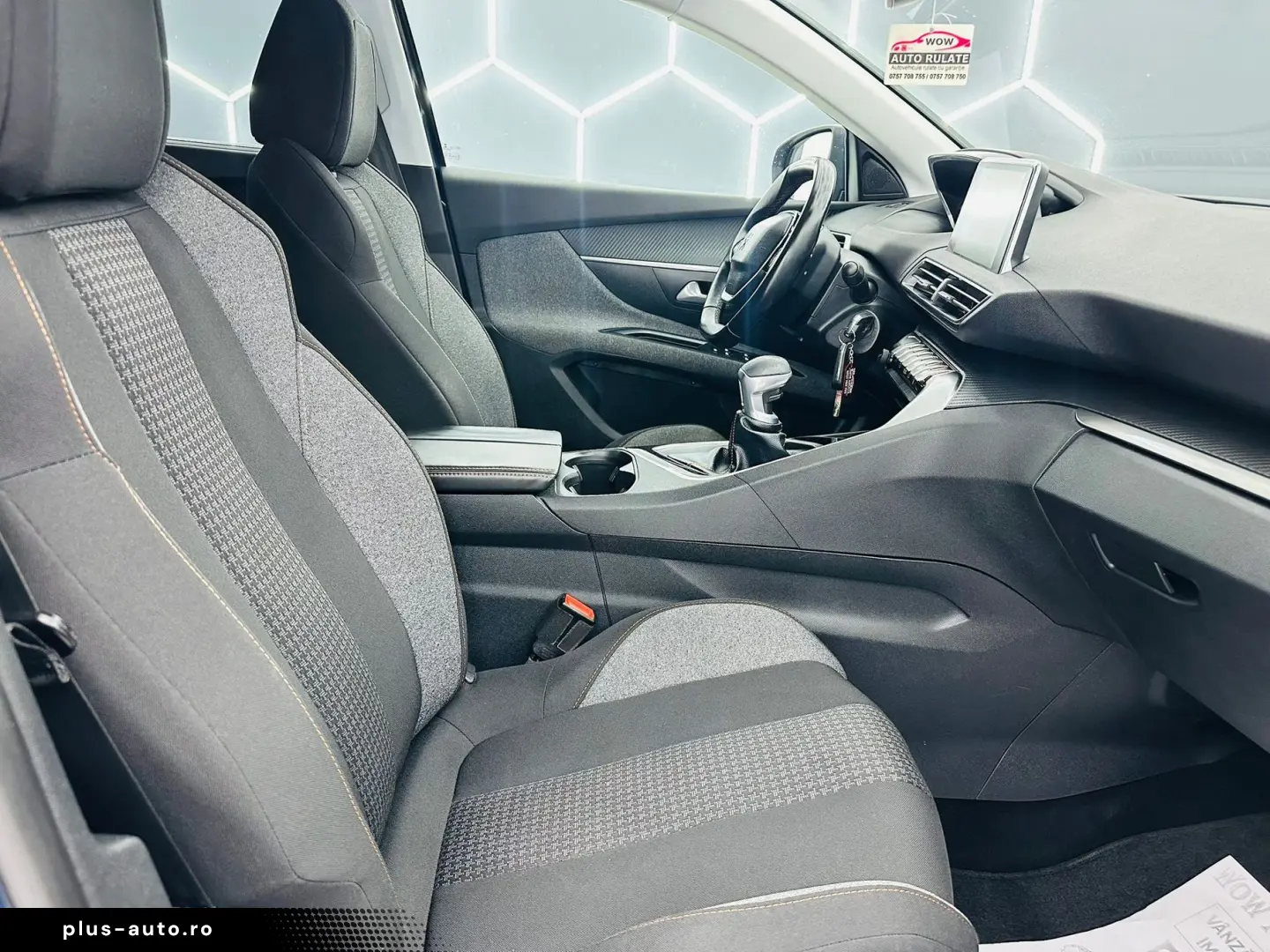 PEUGEOT 5008 2017 1.2i E6 7 Locuri Garantie 12 Luni Rate Ava