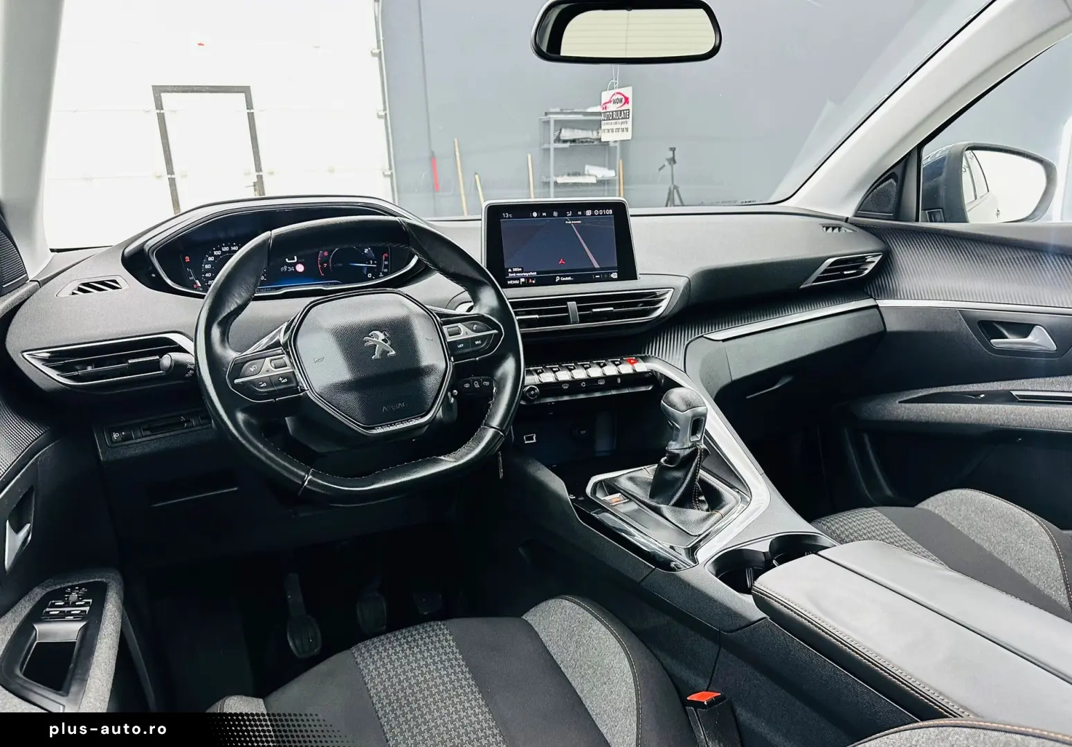 PEUGEOT 5008 2017 1.2i E6 7 Locuri Garantie 12 Luni Rate Ava