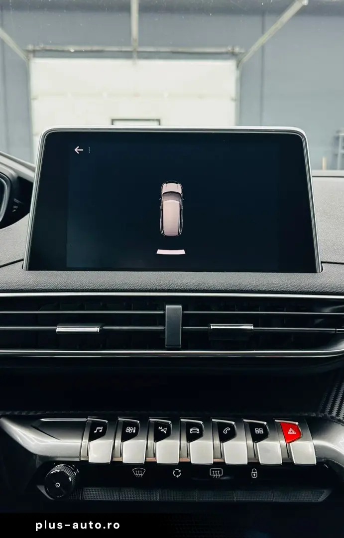 PEUGEOT 5008 2017 1.2i E6 7 Locuri Garantie 12 Luni Rate Ava