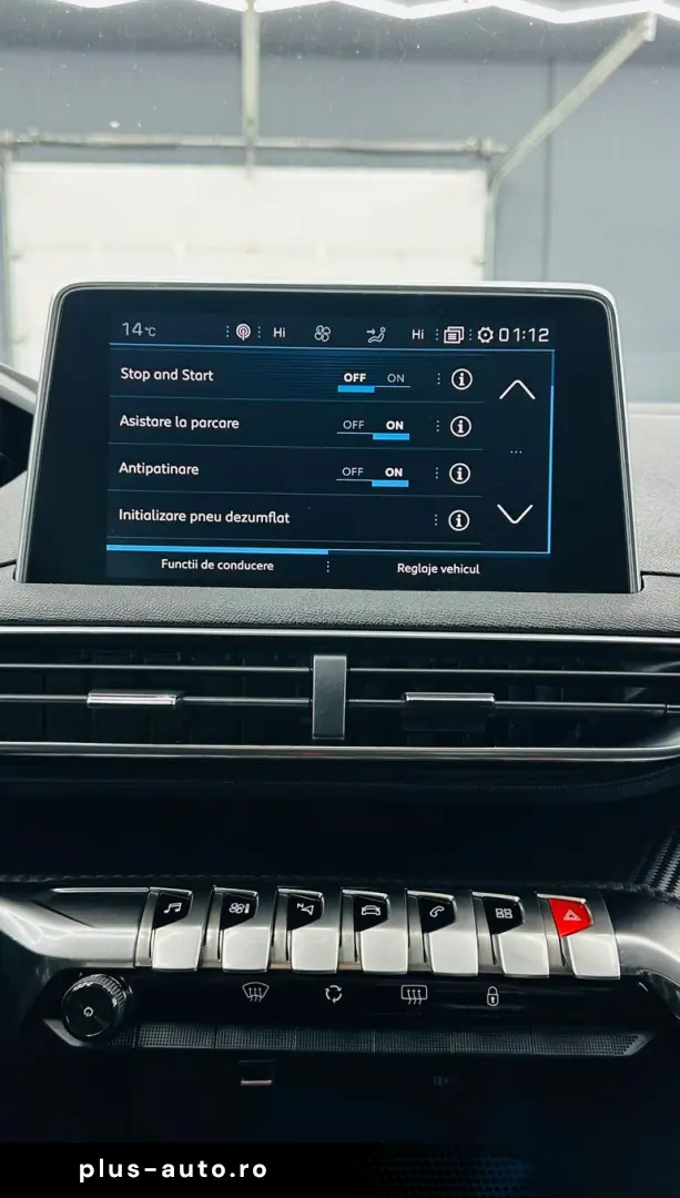 PEUGEOT 5008 2017 1.2i E6 7 Locuri Garantie 12 Luni Rate Ava