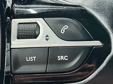 PEUGEOT 5008 2017 1.2i E6 7 Locuri Garantie 12 Luni Rate Ava