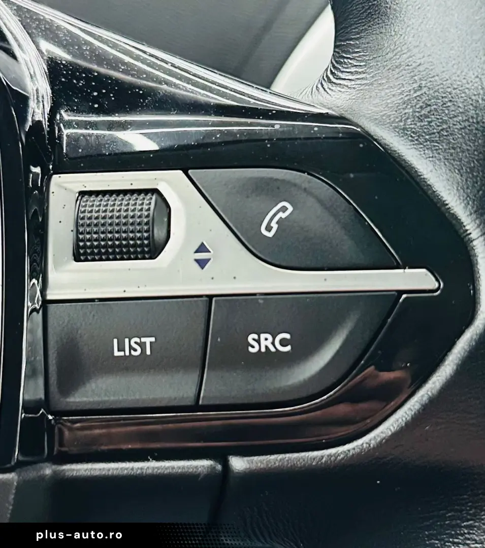 PEUGEOT 5008 2017 1.2i E6 7 Locuri Garantie 12 Luni Rate Ava