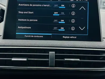 PEUGEOT 5008 2017 1.2i E6 7 Locuri Garantie 12 Luni Rate Ava