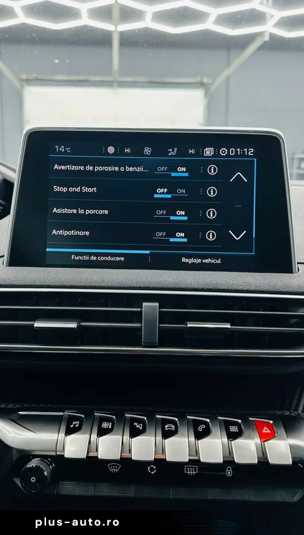 PEUGEOT 5008 2017 1.2i E6 7 Locuri Garantie 12 Luni Rate Ava