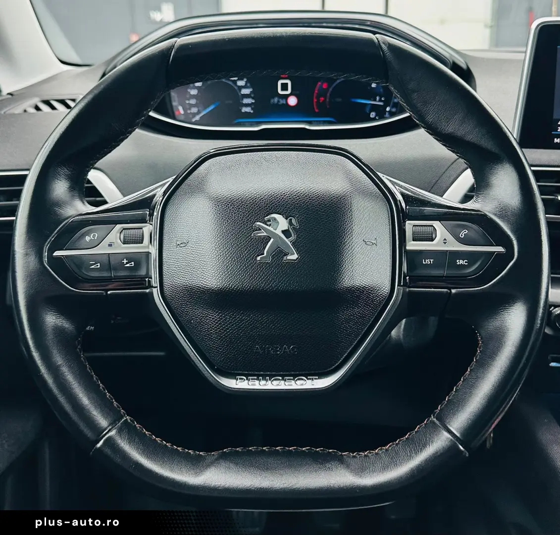 PEUGEOT 5008 2017 1.2i E6 7 Locuri Garantie 12 Luni Rate Ava