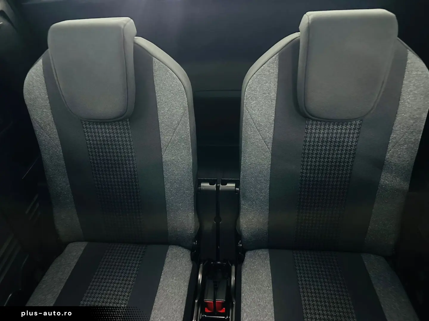 PEUGEOT 5008 2017 1.2i E6 7 Locuri Garantie 12 Luni Rate Ava