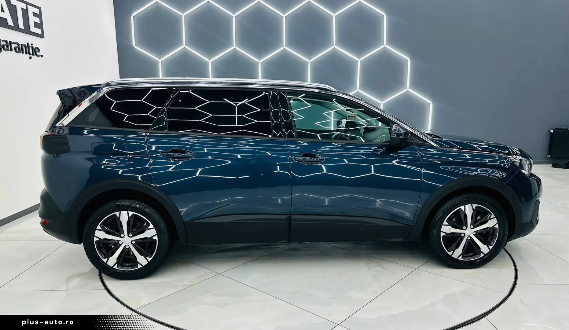 PEUGEOT 5008 2017 1.2i E6 7 Locuri Garantie 12 Luni Rate Ava