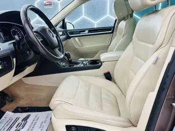 VOLKSWAGEN TOUAREG 2012 3.0D E5 4x4 Garantie 12 Luni Rate Av