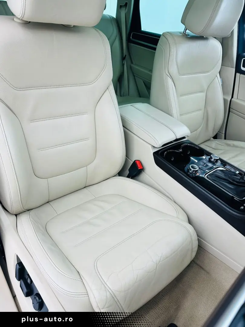 VOLKSWAGEN TOUAREG 2012 3.0D E5 4x4 Garantie 12 Luni Rate Av